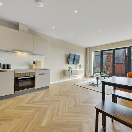 Oyo Fine B&B Hanwell ภายนอก รูปภาพ