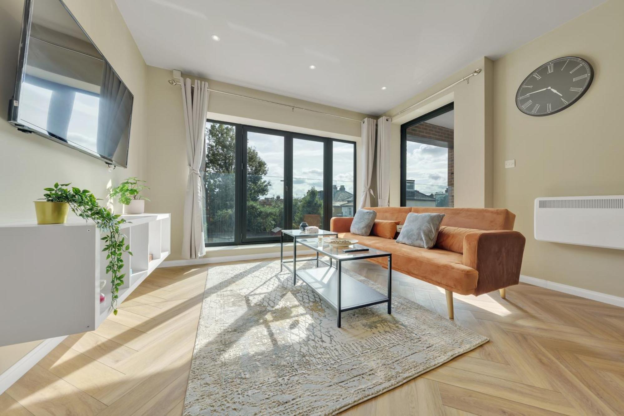 Oyo Fine B&B Hanwell ภายนอก รูปภาพ