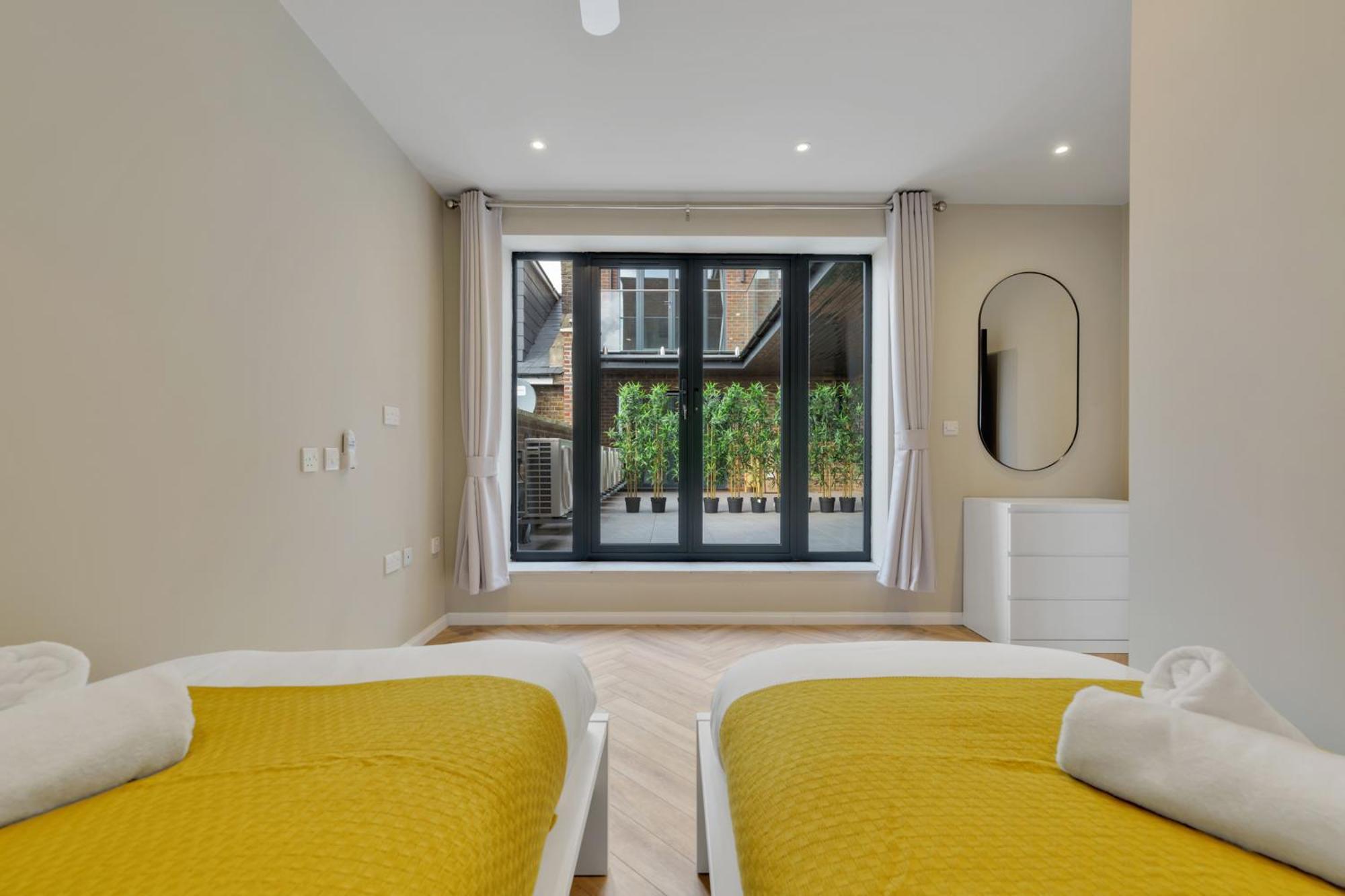 Oyo Fine B&B Hanwell ภายนอก รูปภาพ
