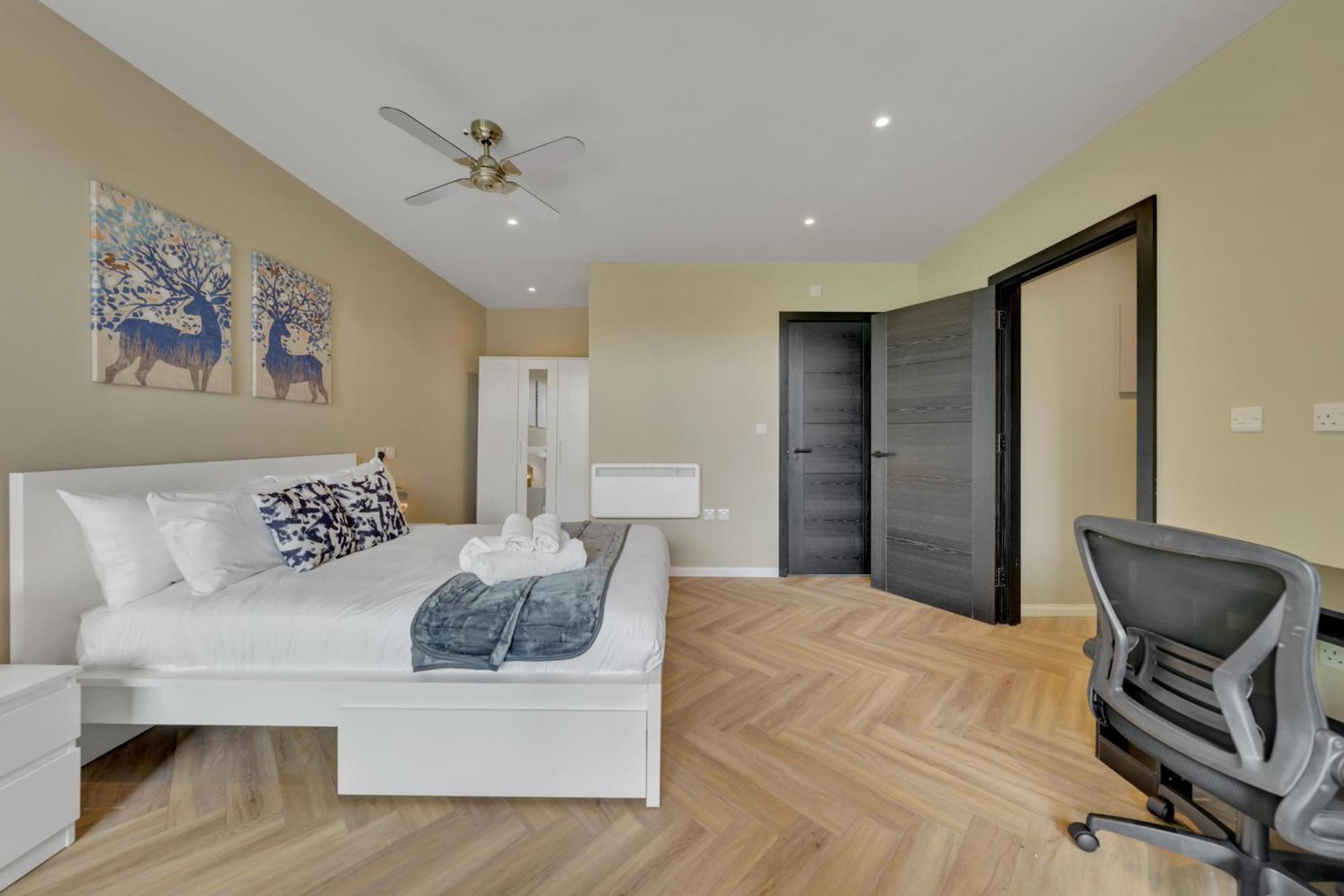 Oyo Fine B&B Hanwell ภายนอก รูปภาพ